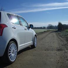 Suzuki swift  1,3 DDIS  solgt