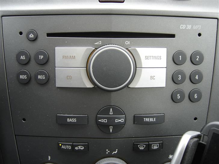 Opel Zafira B CDTi (solgt) - original CD30 radio med MP3 billede 10