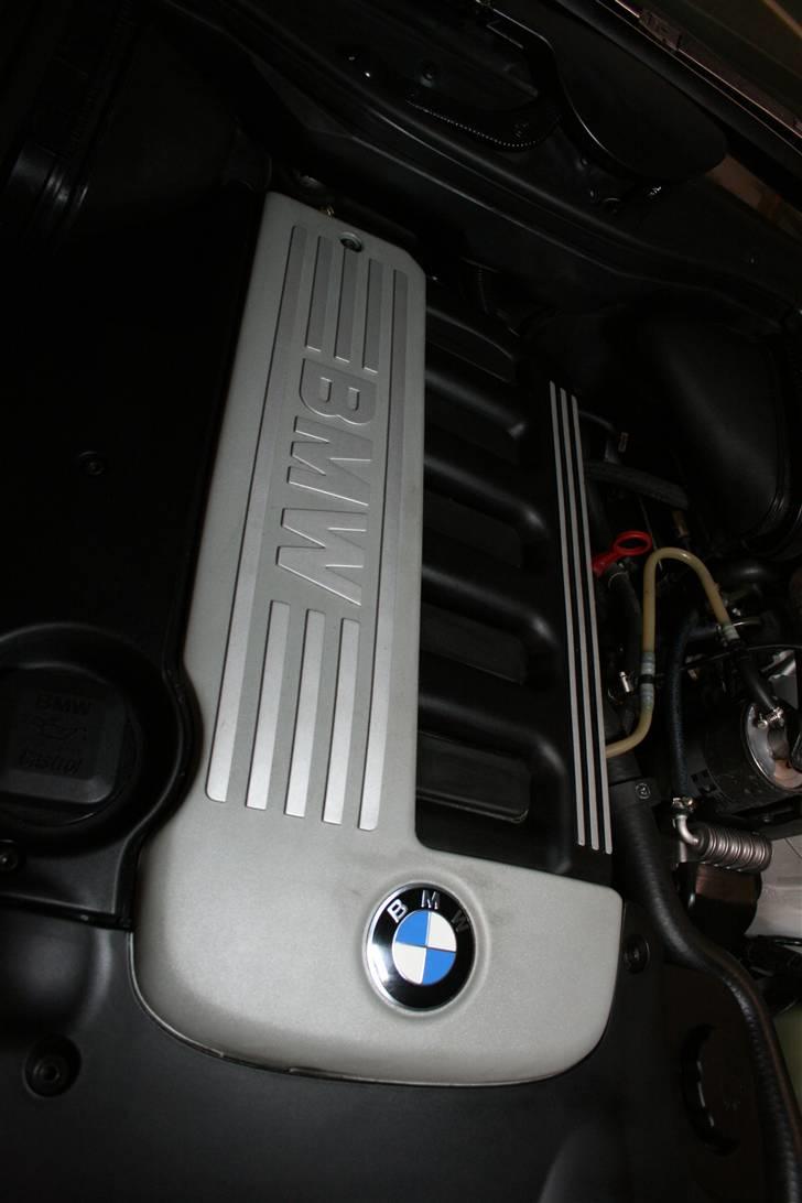 BMW E39 530d touring *solgt* billede 4