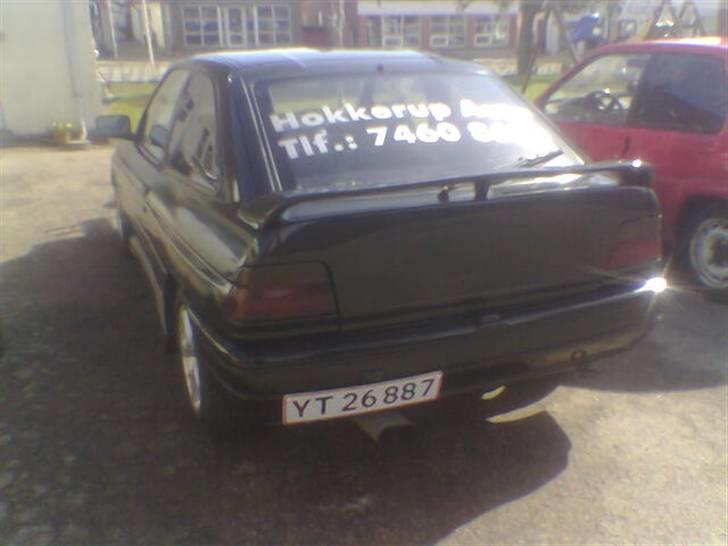 Ford Escort SOLGT billede 4