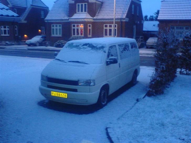 VW TRANSPORTER ALLROUNDER  - 23 marts 2008 rimelig skod der måtte vinter hjul på igen.... billede 13