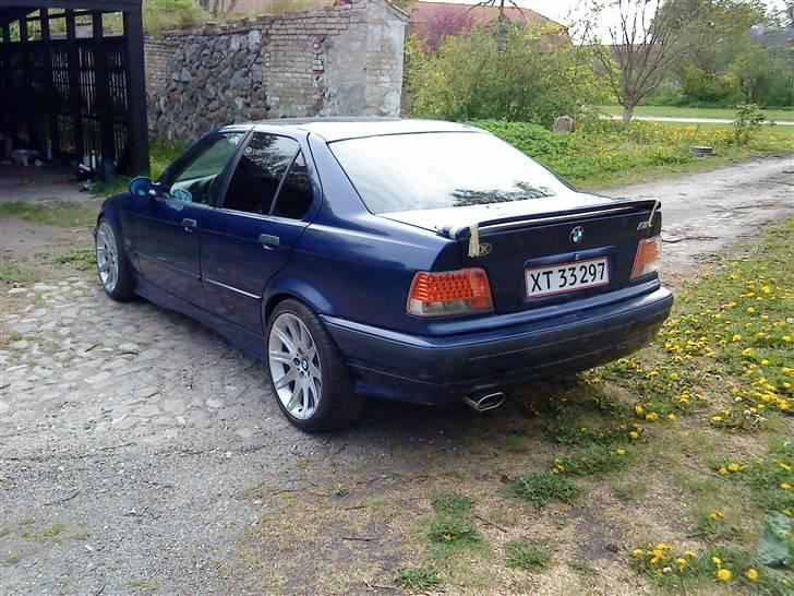 BMW 316i E36 - Se bort fra den prøvemonterede spoiler(: billede 3