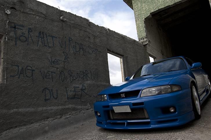 Nissan Skyline GTR33 LM LTD  - så var der nymalede dele  billede 7