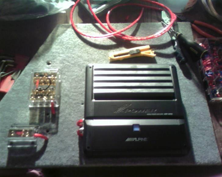 VW Golf 3 - Forstærker holder, undervejs billede 15