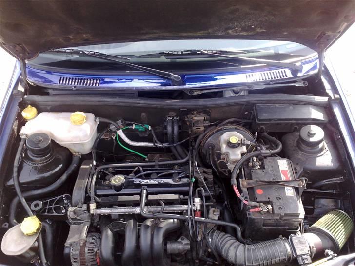 Ford fiesta 1,6 sport 16v billede 11