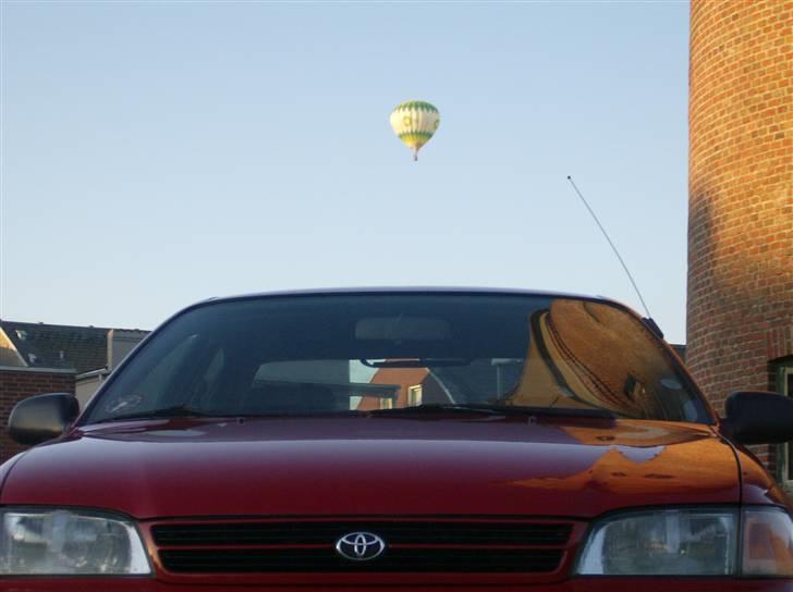 Toyota Carina E billede 10