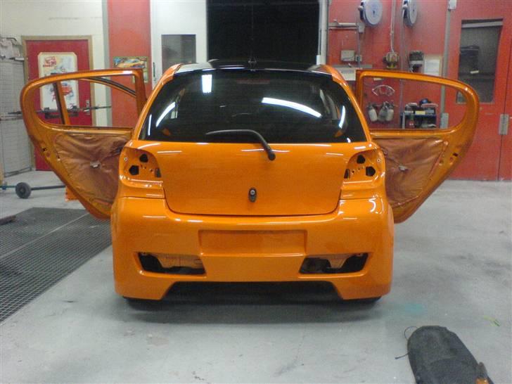 Toyota yaris - ny malet og klar til at blive samlet billede 5