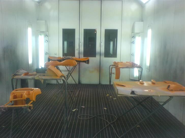 Toyota yaris - ved at male delende til min kabine  billede 6