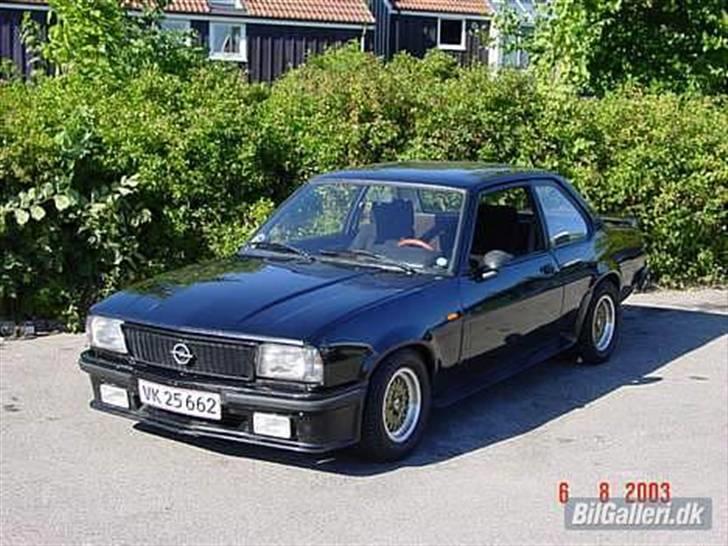 Opel ascona B Projekt (402m) - bilen som den så ud dengang der var plader på billede 20