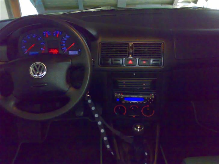 VW Golf 4 Trendline - et lille kig mere i kabinen billede 9