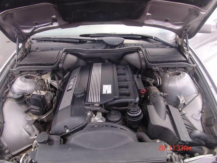 BMW BMW 528i E39 solgt. billede 5