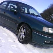 Opel Vectra 2.5i V6 **SOLGT**