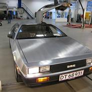 Amerikaner DeLorean DMC-12