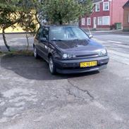 VW Golf      *reservedels bil, dele sælges*