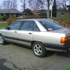 Audi 100 2,3E