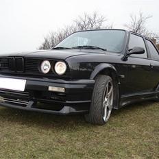 BMW 325 E30 (SOLGT)