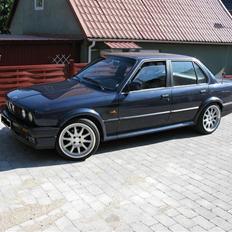 BMW 325 IAX ( SOLGT )