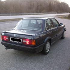BMW 325 IAX ( SOLGT )