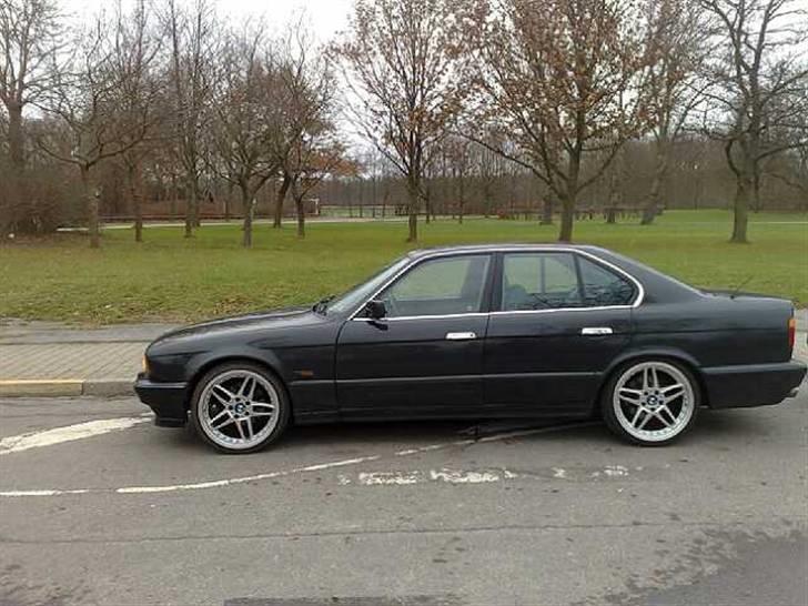 BMW 520i solgt billede 1