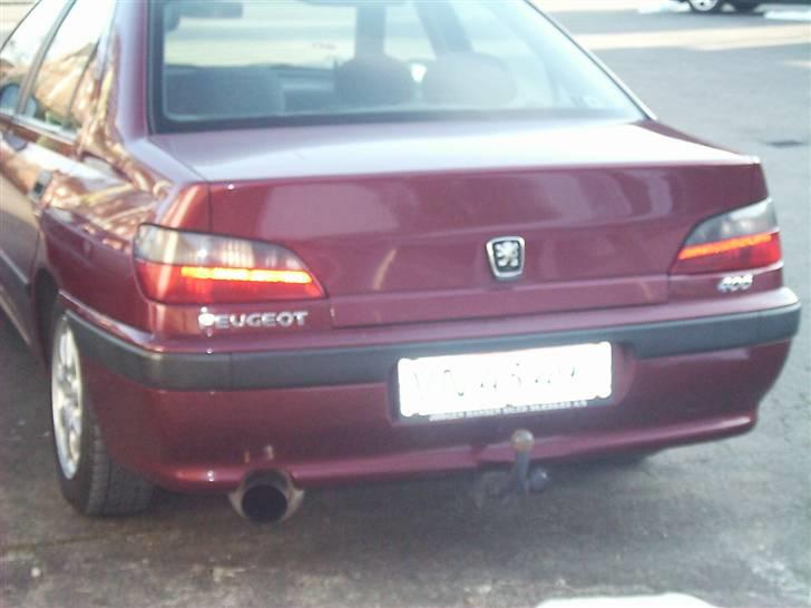Peugeot 406 1,8 16v <<SOLGT>> - Der kan man lige skimte min udst. billede 4