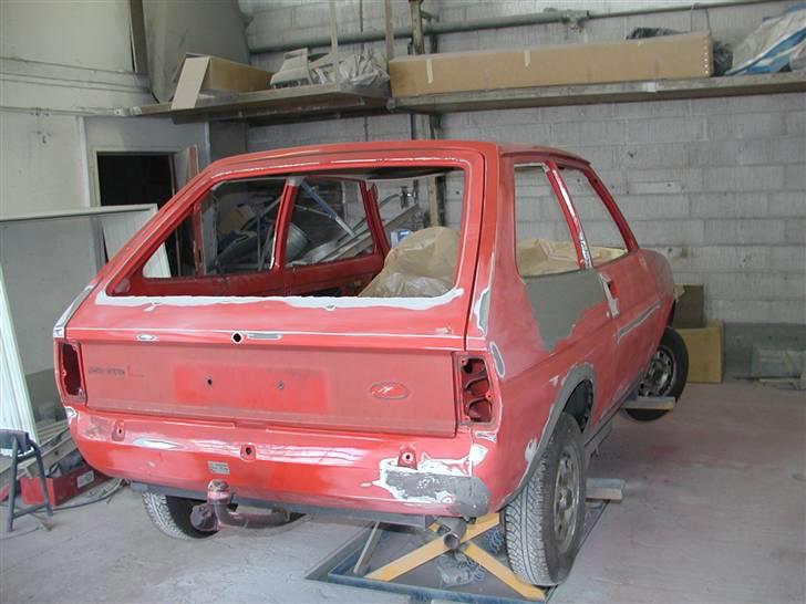 Ford Fiesta MK 1 **solgt** - Hos maleren billede 12