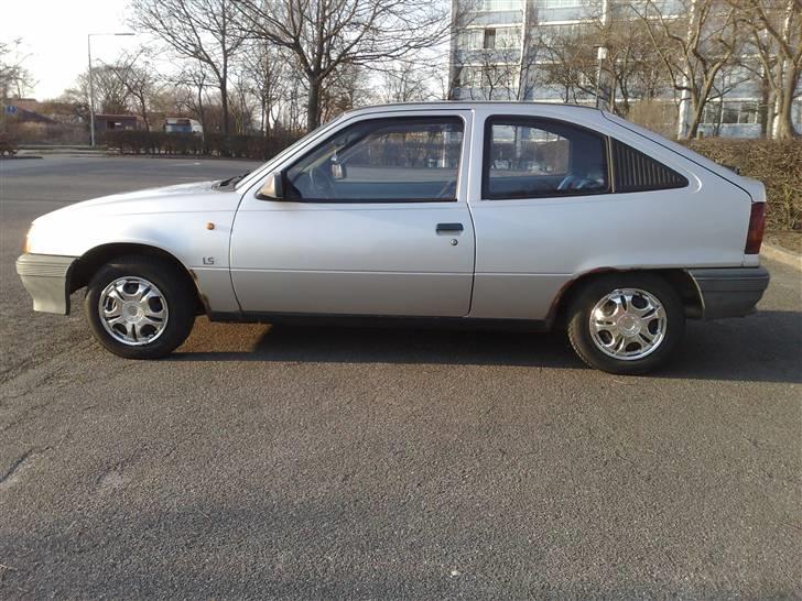 Opel Kadett 1,3 S LS SOLGT ! billede 4