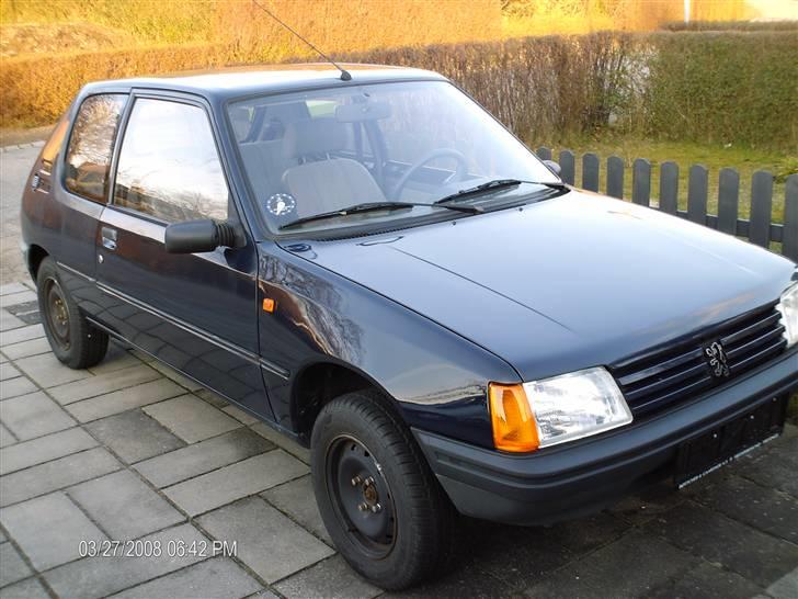 Peugeot 205 XR 1,4 billede 1