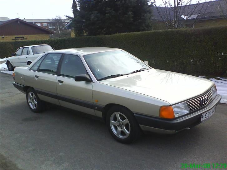 Audi 100 2,3E billede 2