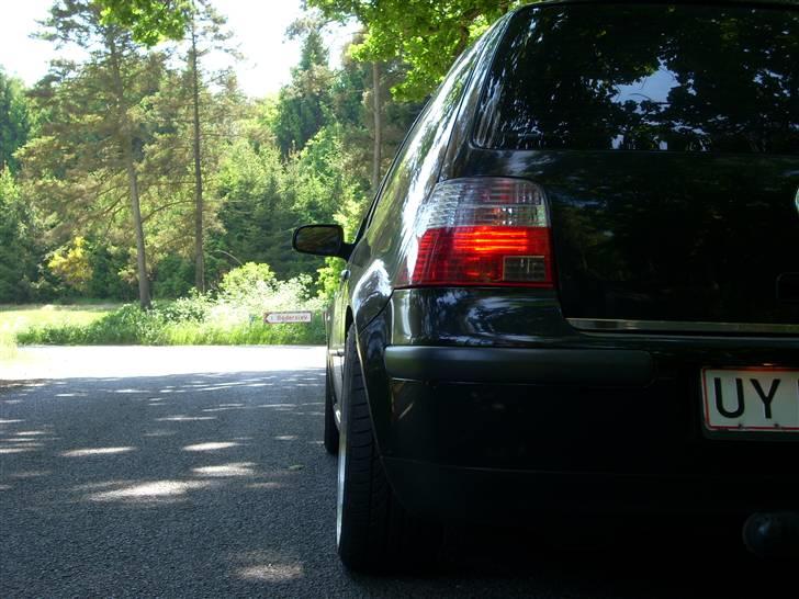 VW Golf 4 SOLGT - lige fået lavet øjen skygge billede 2