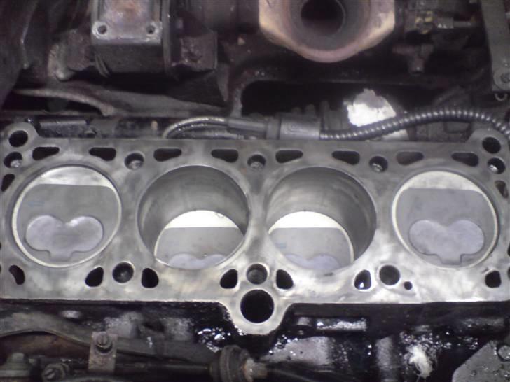 VW Golf 2 1,6 TD Solgt - Ja, DET ER SMUKT ! 4 sprit nye stempler.  billede 14