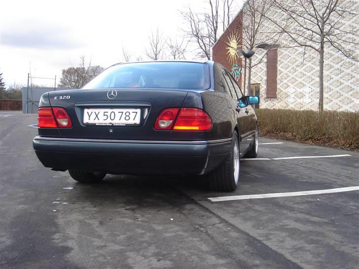 Mercedes Benz E320 SOLGT! billede 3