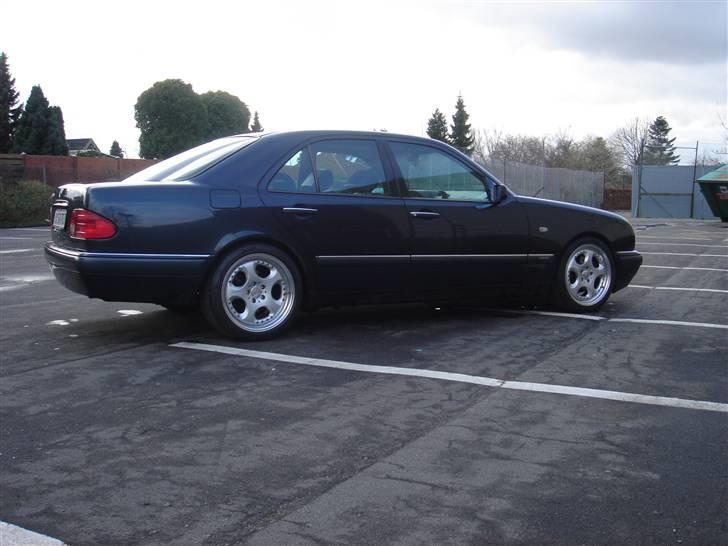 Mercedes Benz E320 SOLGT! billede 7