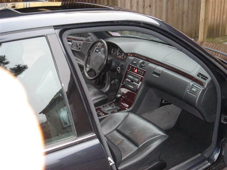 Mercedes Benz E320 SOLGT! billede 8