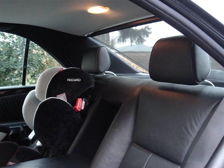 Mercedes Benz E320 SOLGT! billede 10