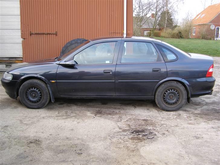 Opel Vectra B 1,8 16V Solgt billede 1