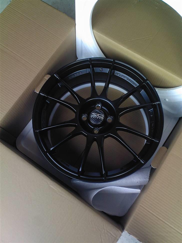 Peugeot 206 GTR - De nye fælge: OZ Ultraleggera Black 18" billede 19