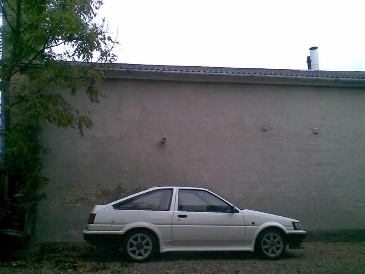 Toyota Corolla AE86 (Solgt) billede 3
