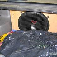 Nissan Sunny 1,6 lx *knust*