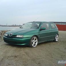 Alfa Romeo 145