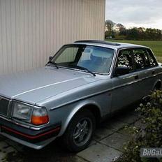 Volvo 240 GLE