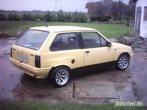 Opel corsa a (solgt) - første billede... og de er ikke så gamle det er mit kamera som ikke er indstillet billede 1