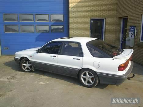 Mitsubishi Galant 2,0 billede 1