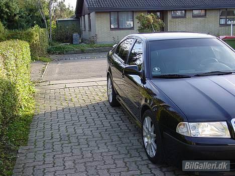 Skoda Octavia RS "Black Pearl" - se lige hvor lækker hun er.....?!?!?!?!? billede 4