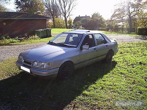 Ford Sierra -Solgt- billede 1