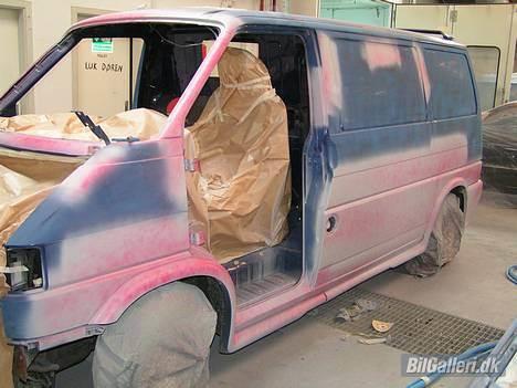 VW transporter t4 SOLGT - bilen ved maler billede 4