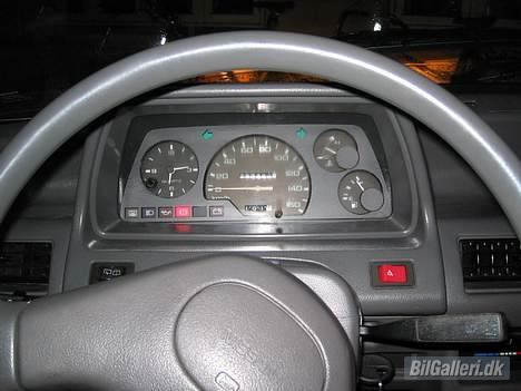 Nissan Micra (Skrottet) - He he, optimistisk speedometer. Har kun haft den lige oppe over 100. billede 4
