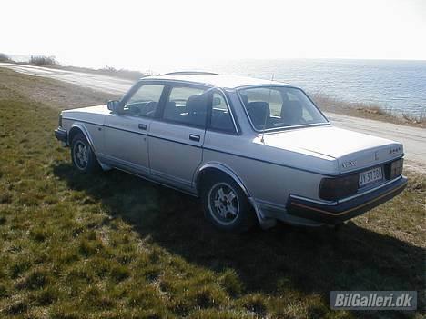 Volvo 240 GLE billede 2