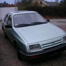 Ford Sierra 2,0 GL v6 solgt
