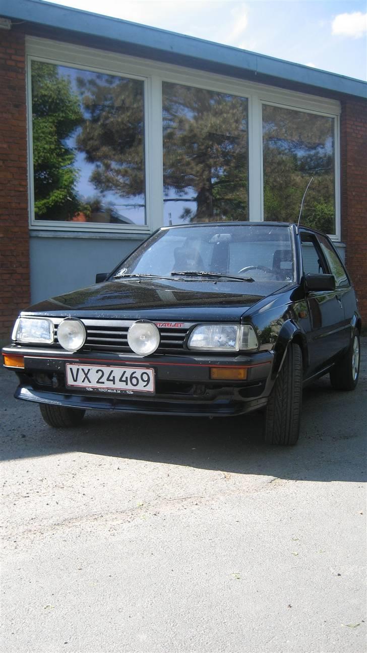 Toyota Starlet 1,3 Sport - Det er lidt cool med de gamle fjernlygter ? ;-) billede 7