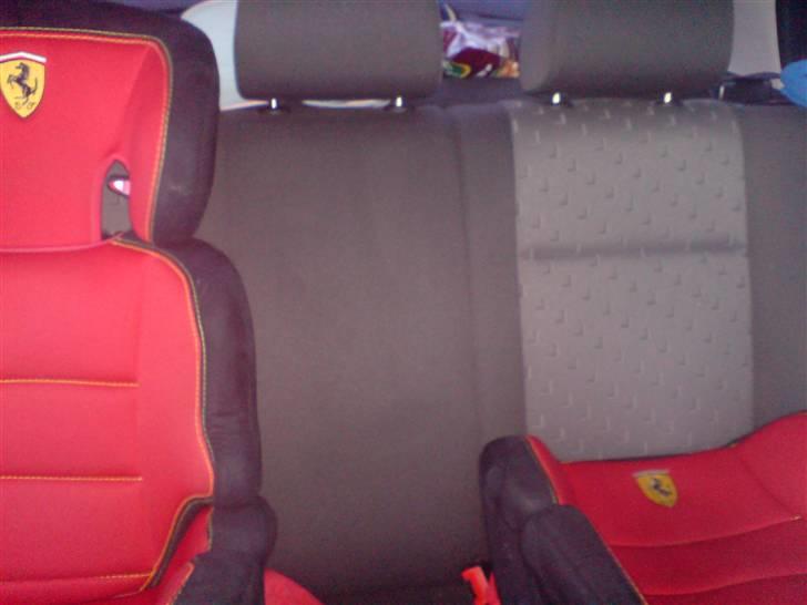 Skoda Octavia - Kabinen bagved, efter en tur med støvsuger og pudseklud.. billede 10